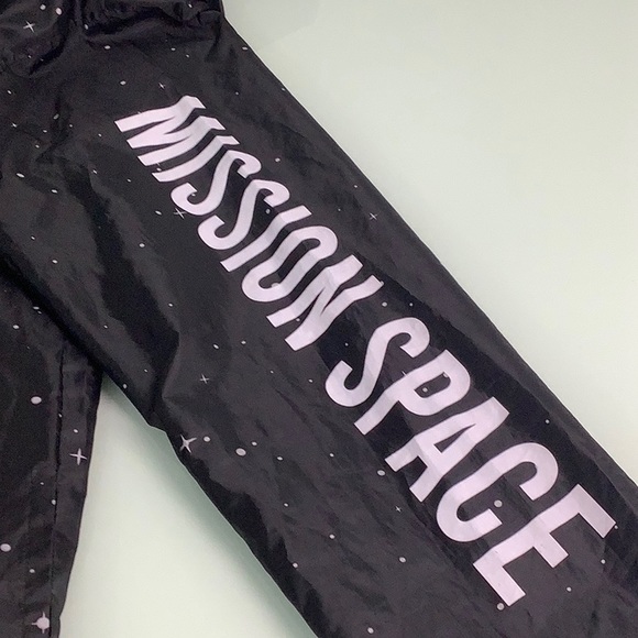 NASA Space Center Mission Space full zipper lightweight windbreaker SZ Large EUC - Picture 10 of 14